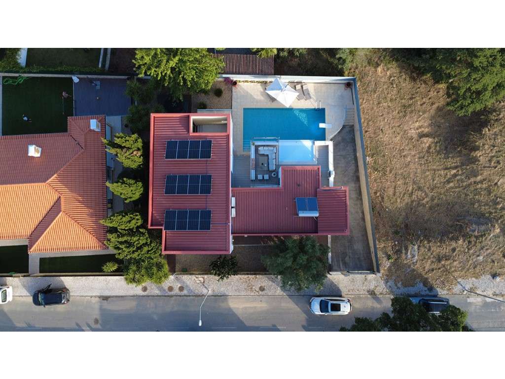 Moradia a venda em Azeitão, T5 com Piscina, Cave e Garagem em Vila ...-46