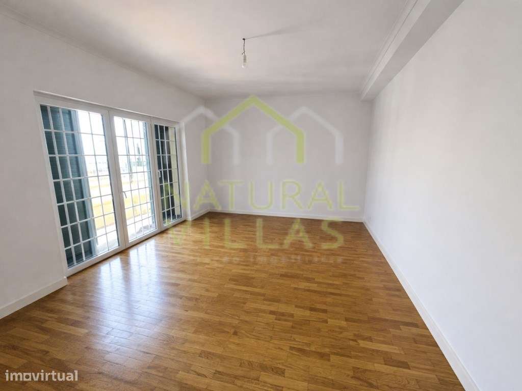 Moradia T5 com Piscina e Garagem em Resende, Viseu - Grande imagem: 5/25