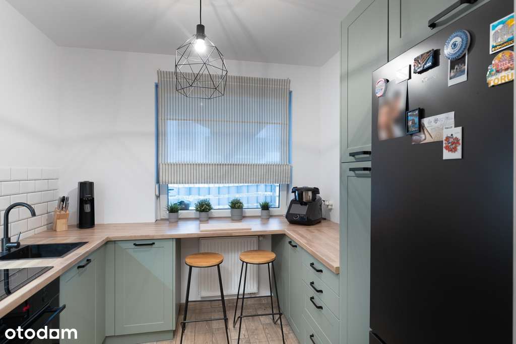 Zadbane, 2 pokoje z osobną kuchnią, duży balkon-4