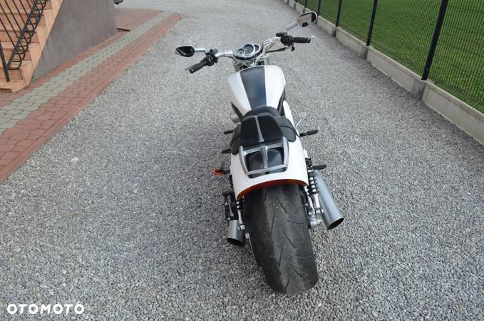 Harley-Davidson V-Rod Muscle - 4
