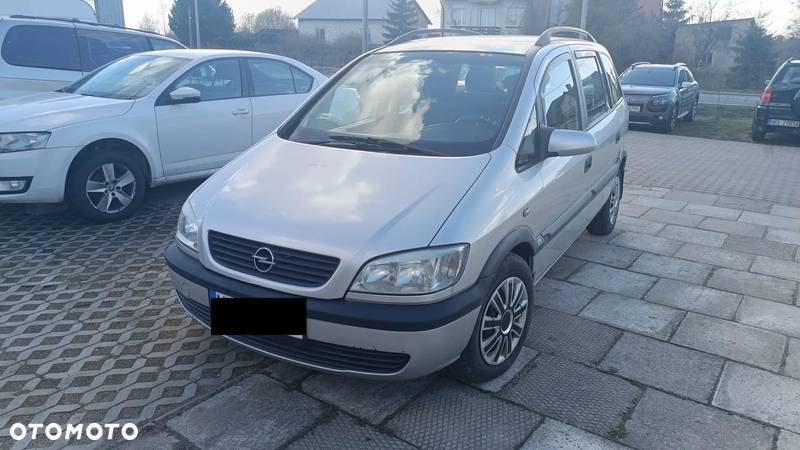 Opel Zafira - 1