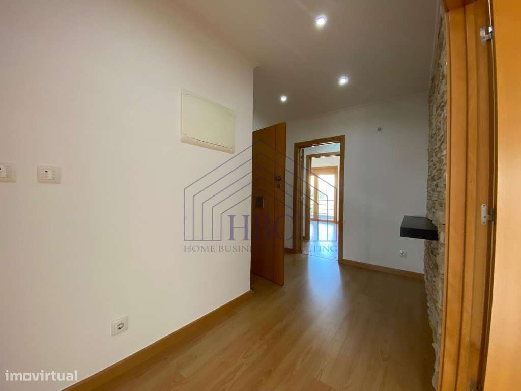 Apartamento T3 nas Colinas do Cruzeiro | 4 Parqueamentos + Arrecadação-32