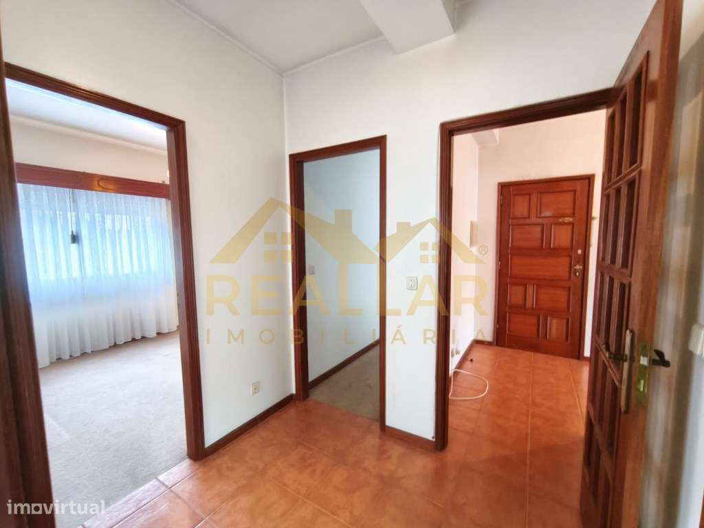 Apartamento T3 com três frentes e lugar de garagem Rio Tinto - Grande imagem: 4/29