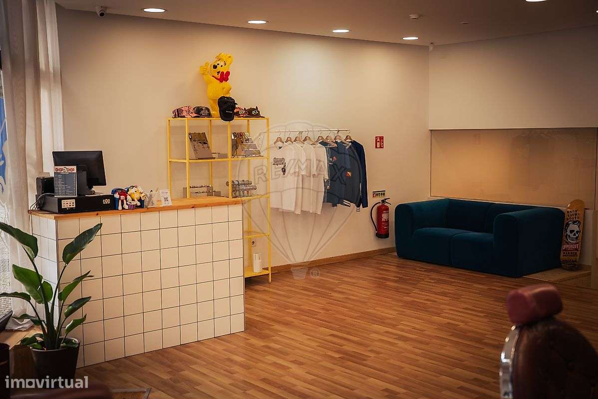 Trespasse de Barbearia em pleco centro de Braga-16