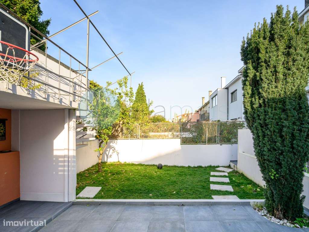 Moradia com 6 quartos-44