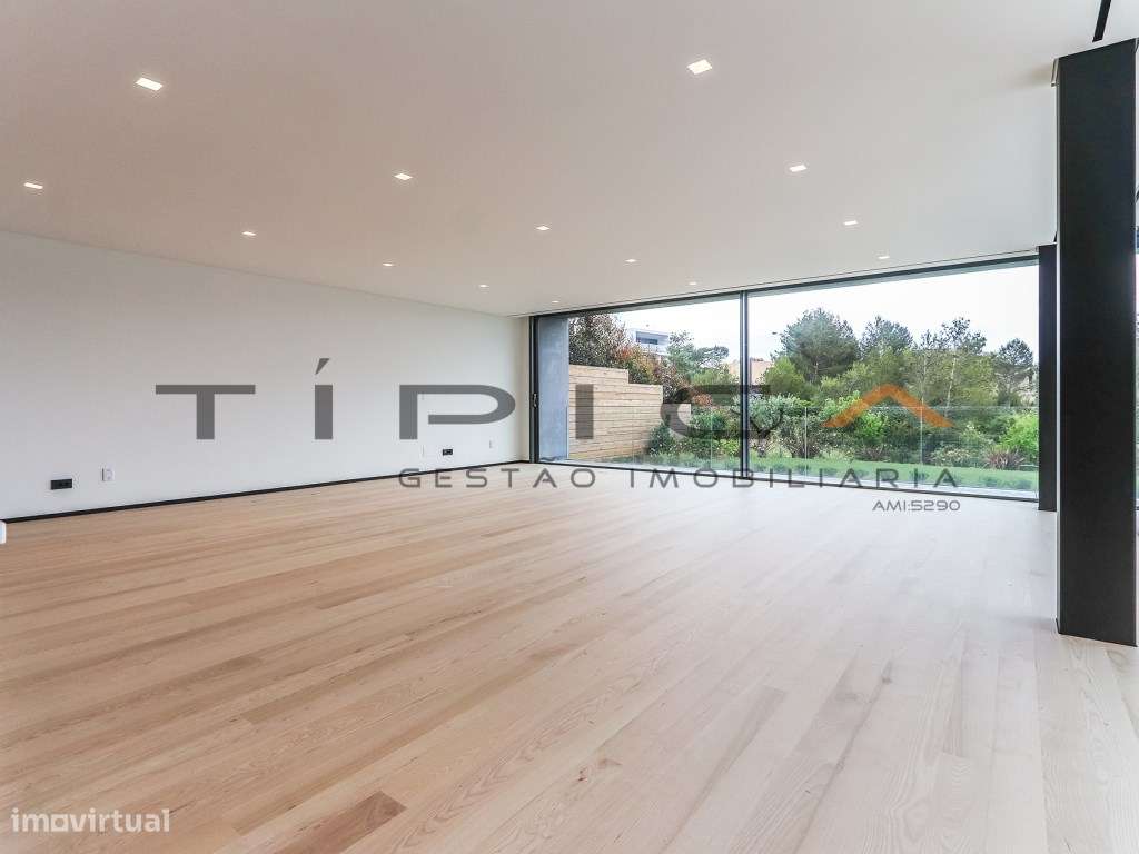 Moradia LUXO Condomínio Privado-12