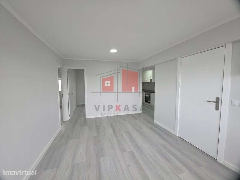 Apartamento T2 Remodelado-1