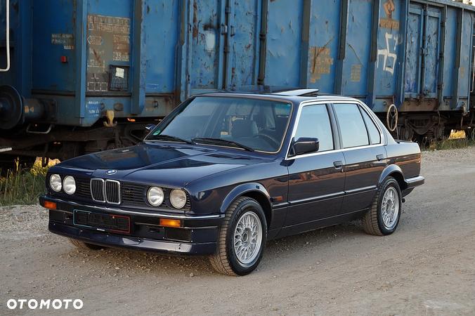 BMW Seria 3 318i - 5