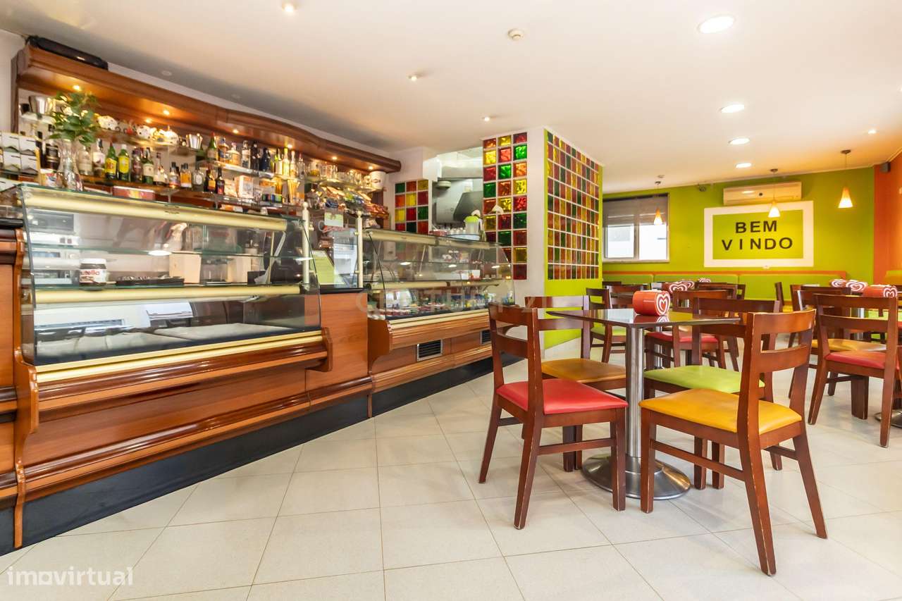 Loja em Fernão Ferro | Potencial para Comércio ou Conversão em Habitaç - Grande imagem: 5/31