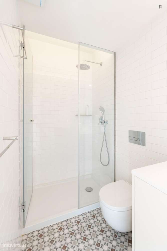 Estúdio - localizado em Santo Ildefonso Porto - Grande imagem: 3/20