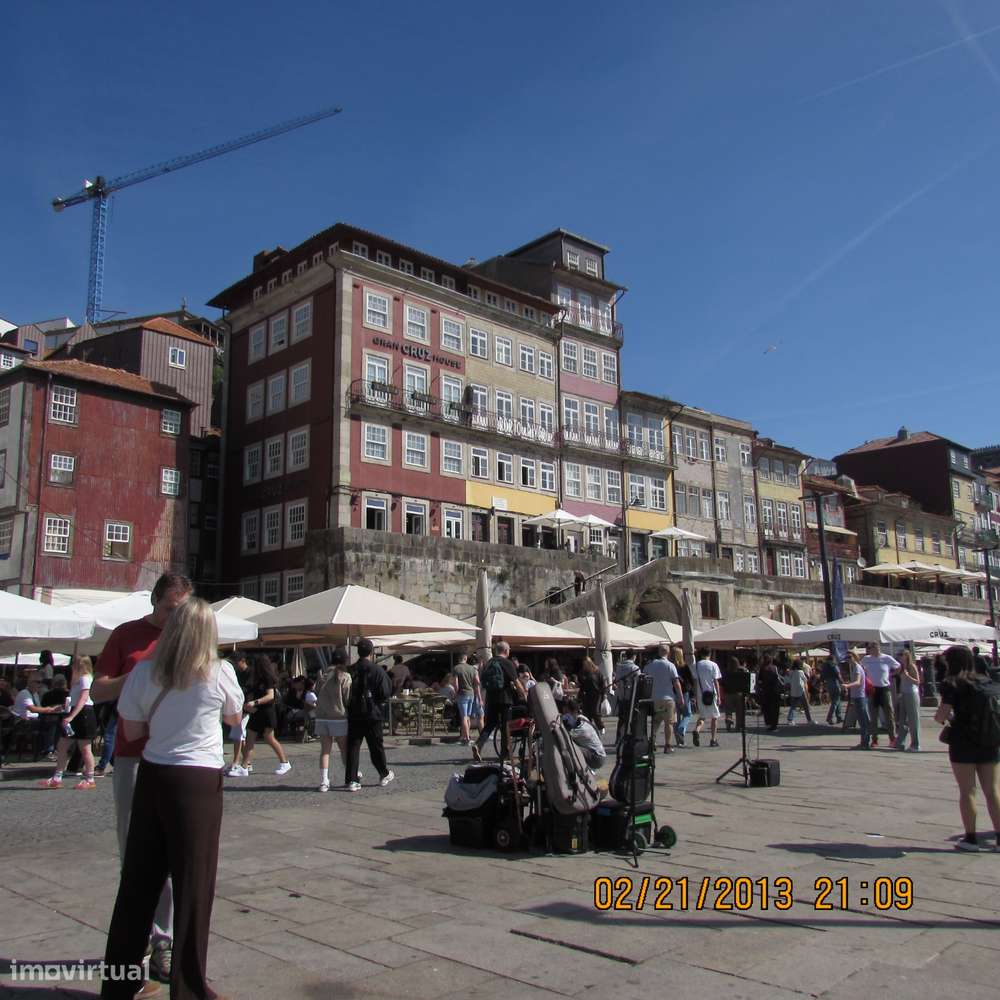 Prédio com 13 frações na Ribeira-14