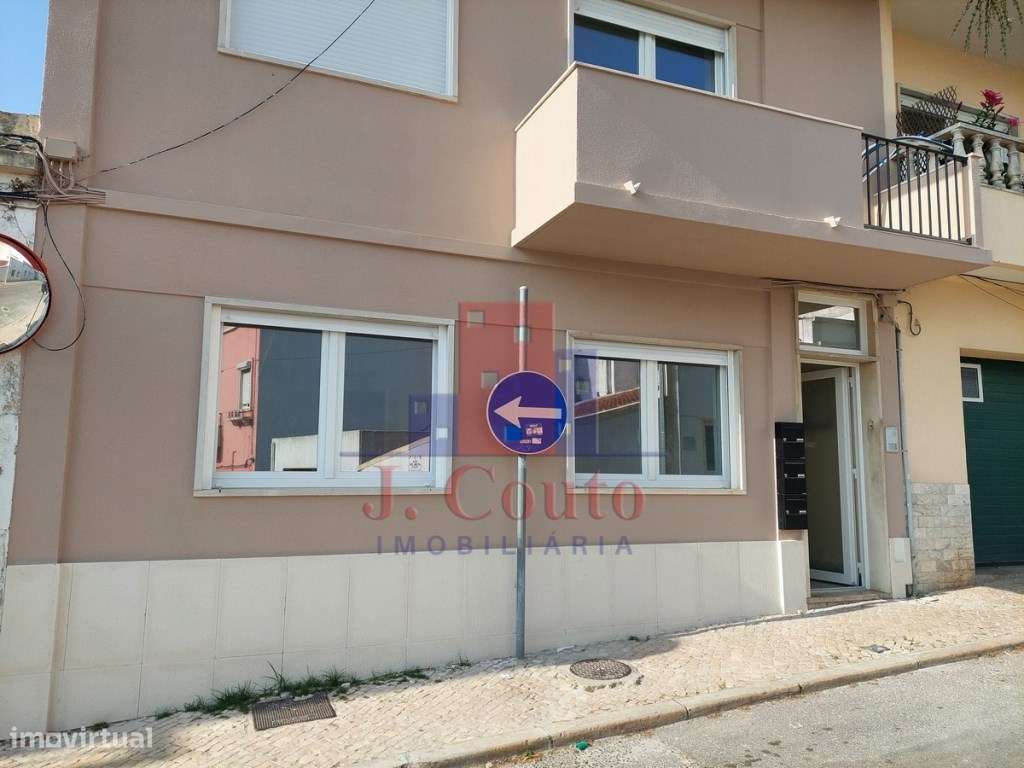 Apartamento T2 em Caldas da Rainha-24