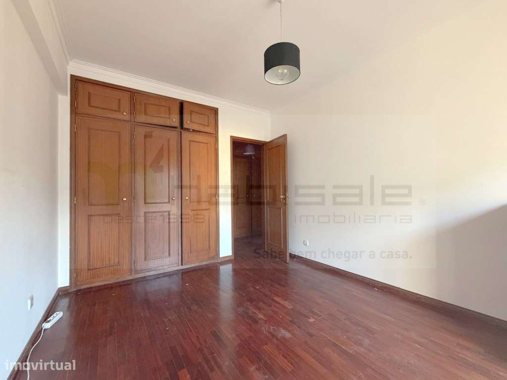 T2 nos Jardins do Buzano com Excelente Varanda e Vista Desafogada-18
