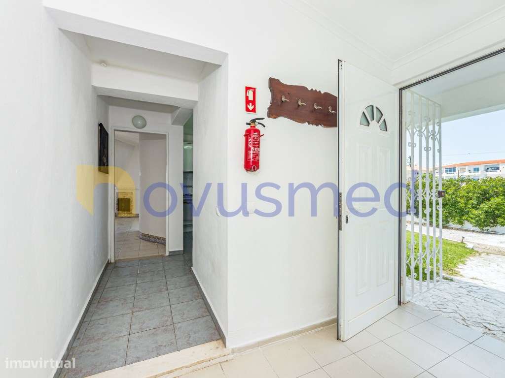 Moradia com Piscina na Zona Premium Areias São João, Albufeira-21