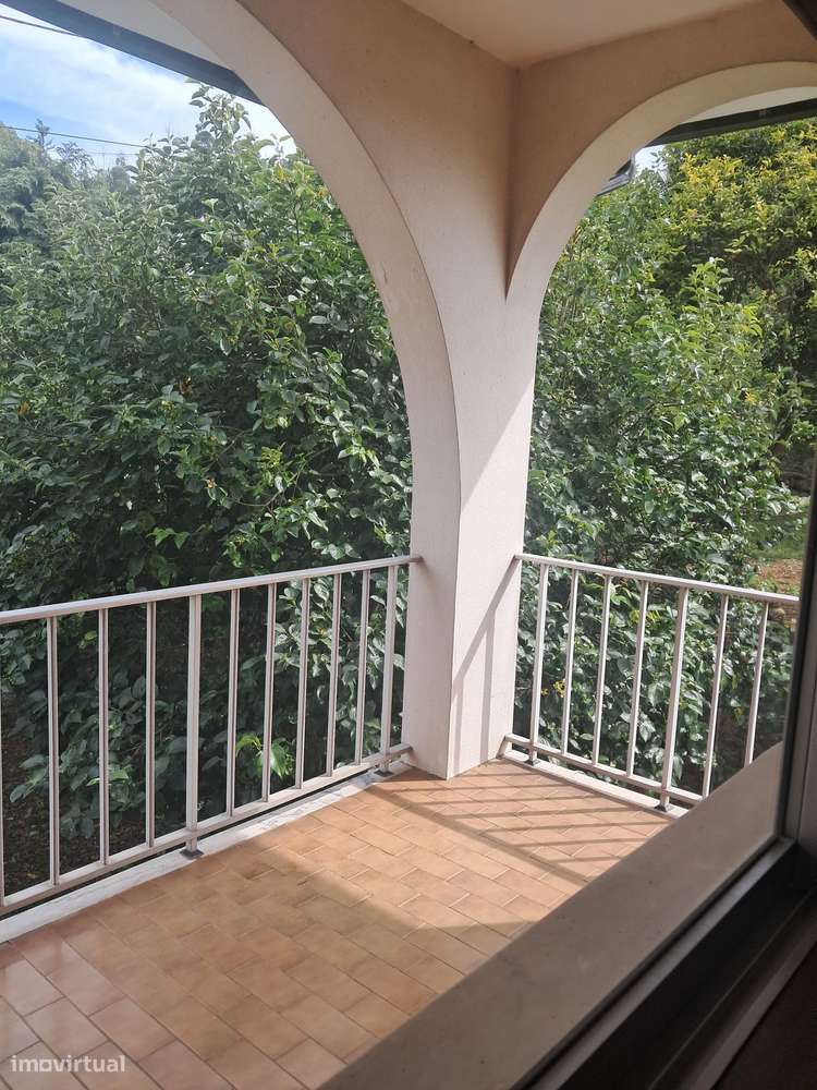 Moradia T3 com logradouro e vista rio-Caminha-6