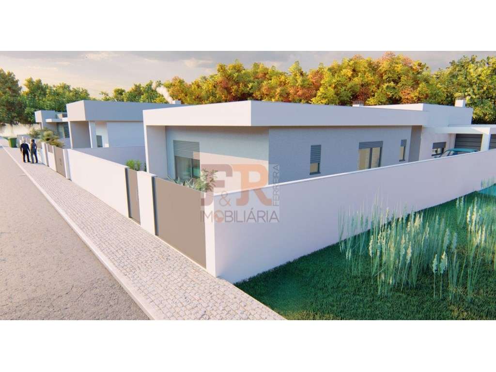 Moradia T4 Com Garagem Fernao Ferro