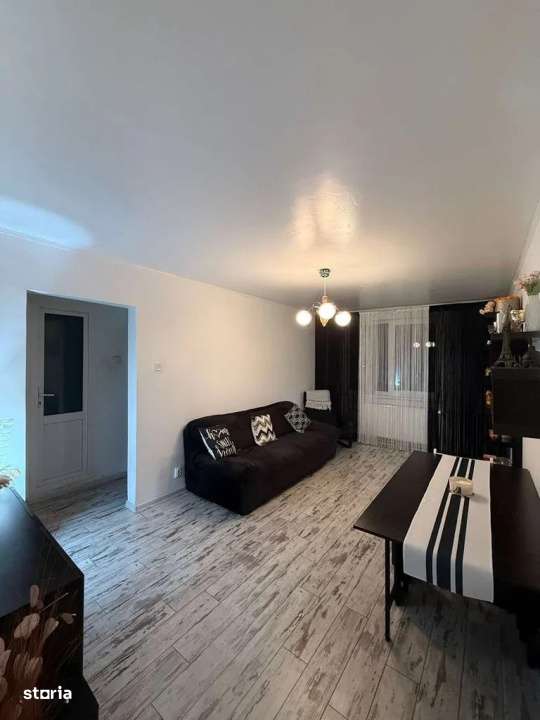 Apartament cu 4 camere - metrou Aparatorii Patriei
