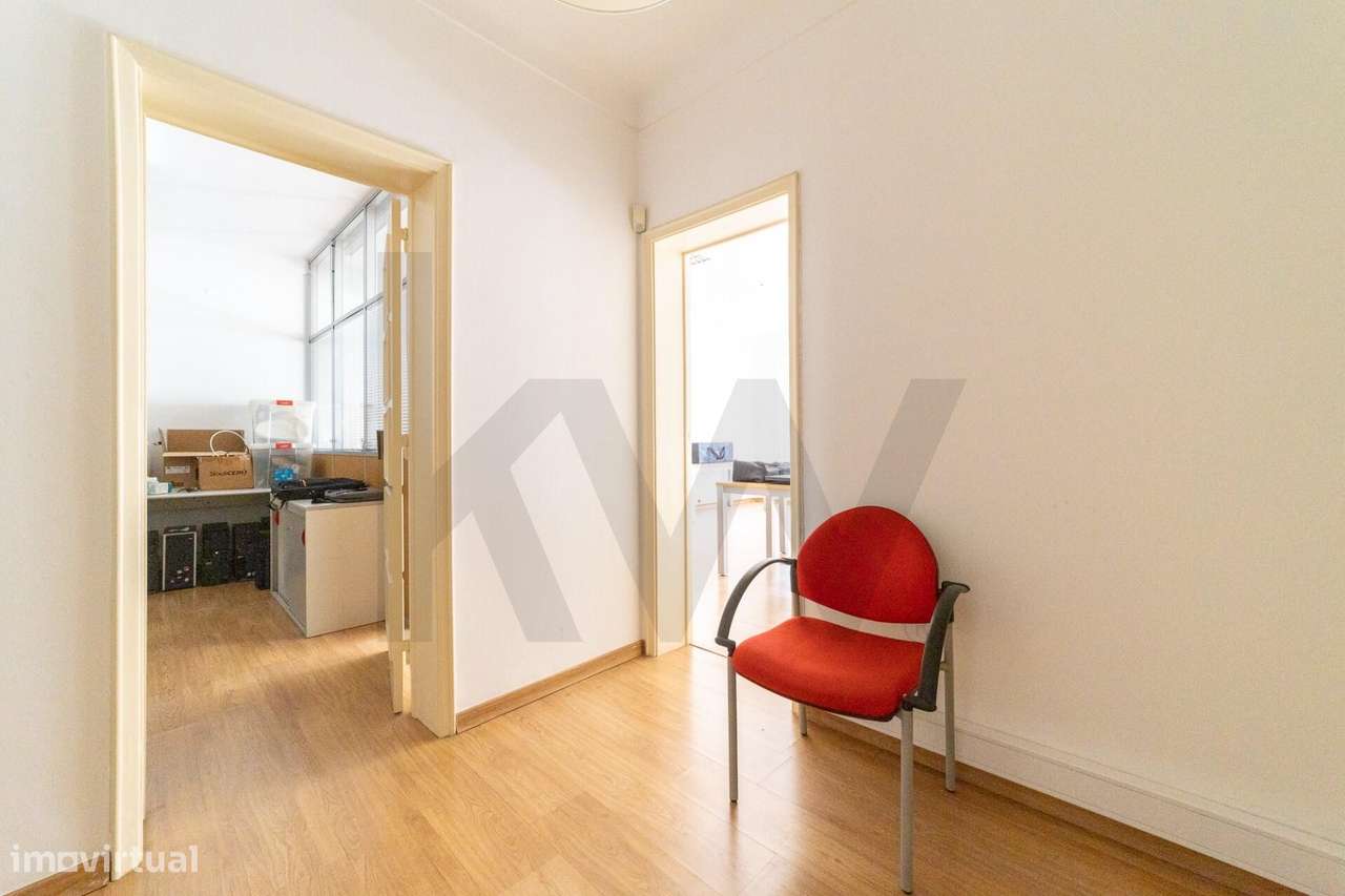 Apartamento T1 na Av. Infante Santo-Lapa-7