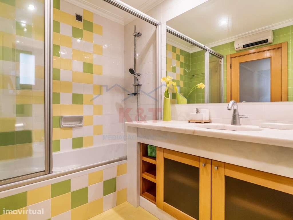 Moradia T5 de Luxo + Apartamento T3 - Lagoa-14