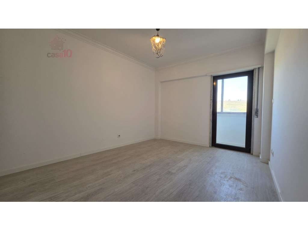 Apartamento T3 renovado para venda em São Marcos-6