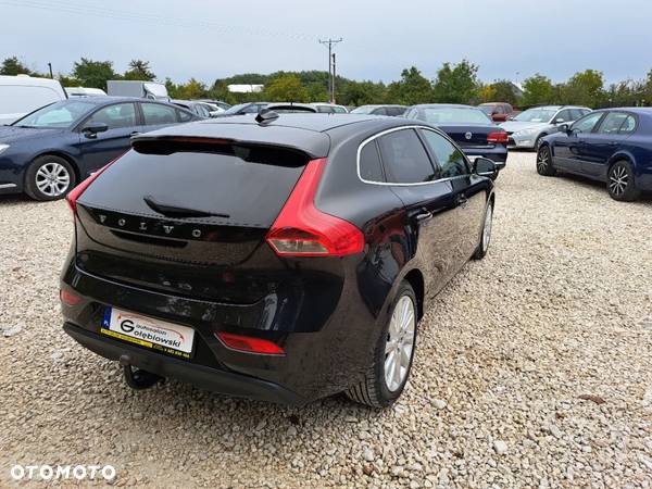 Volvo V40 D2 Summum - 12