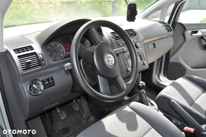 Volkswagen Touran 1.9 TDI Conceptline - 17