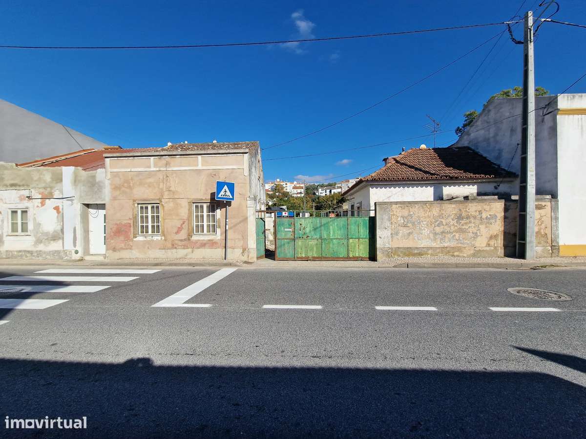 Terreno Misto com Elevado Potencial de Investimento-5