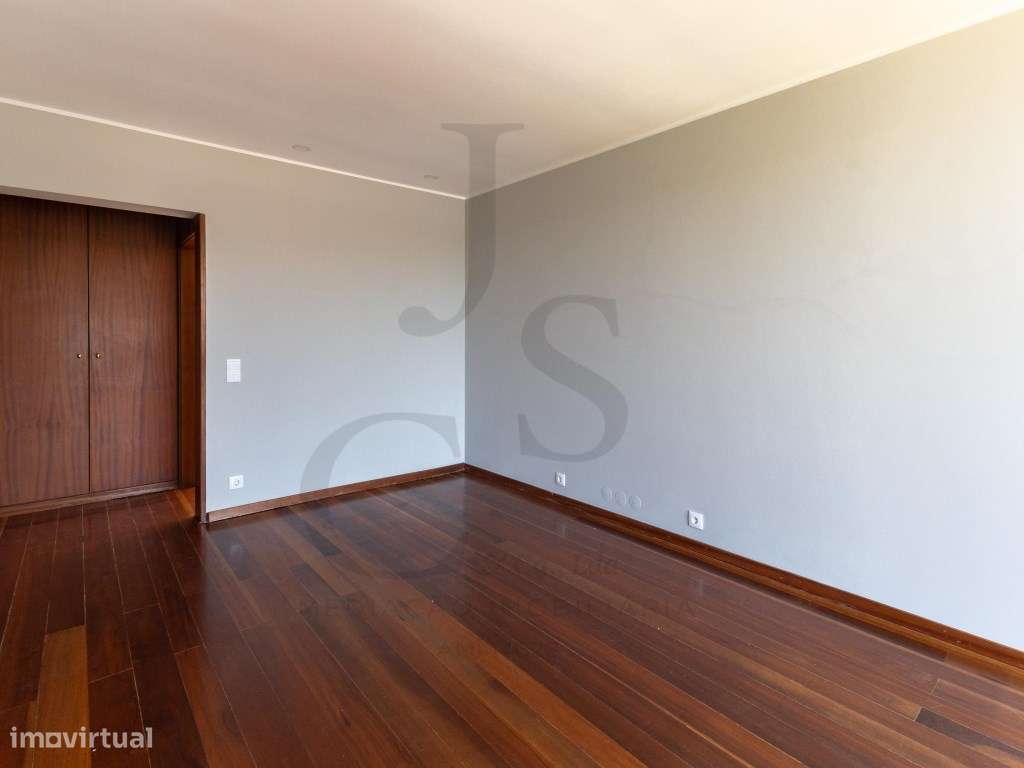 Moradia T4+T2 R/C Independente Gondomar - Possibilidade Permuta-39