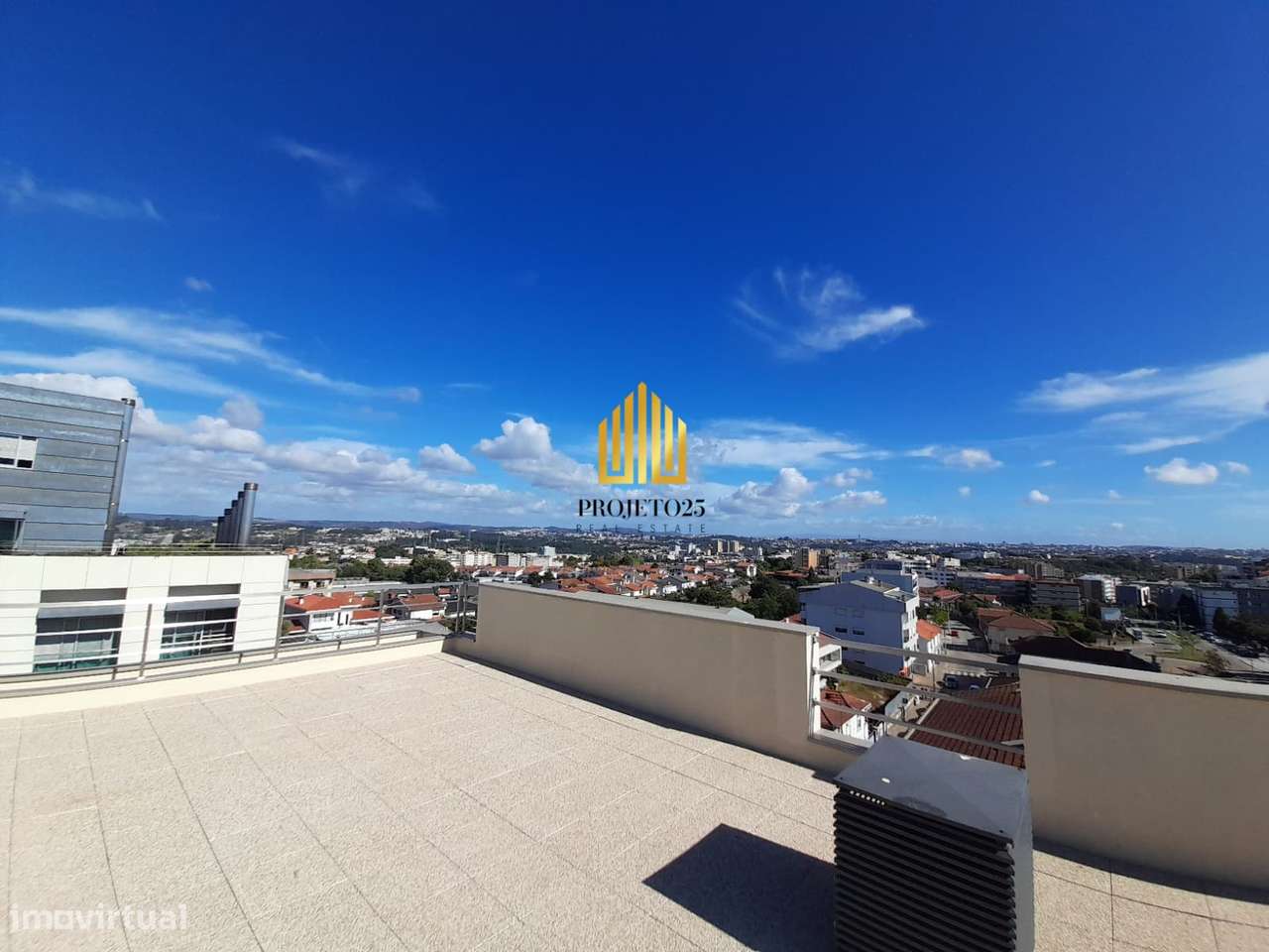 T3 NOVO de Luxo com área bruta de 170m2, junto ao centro e ao Metro!-30