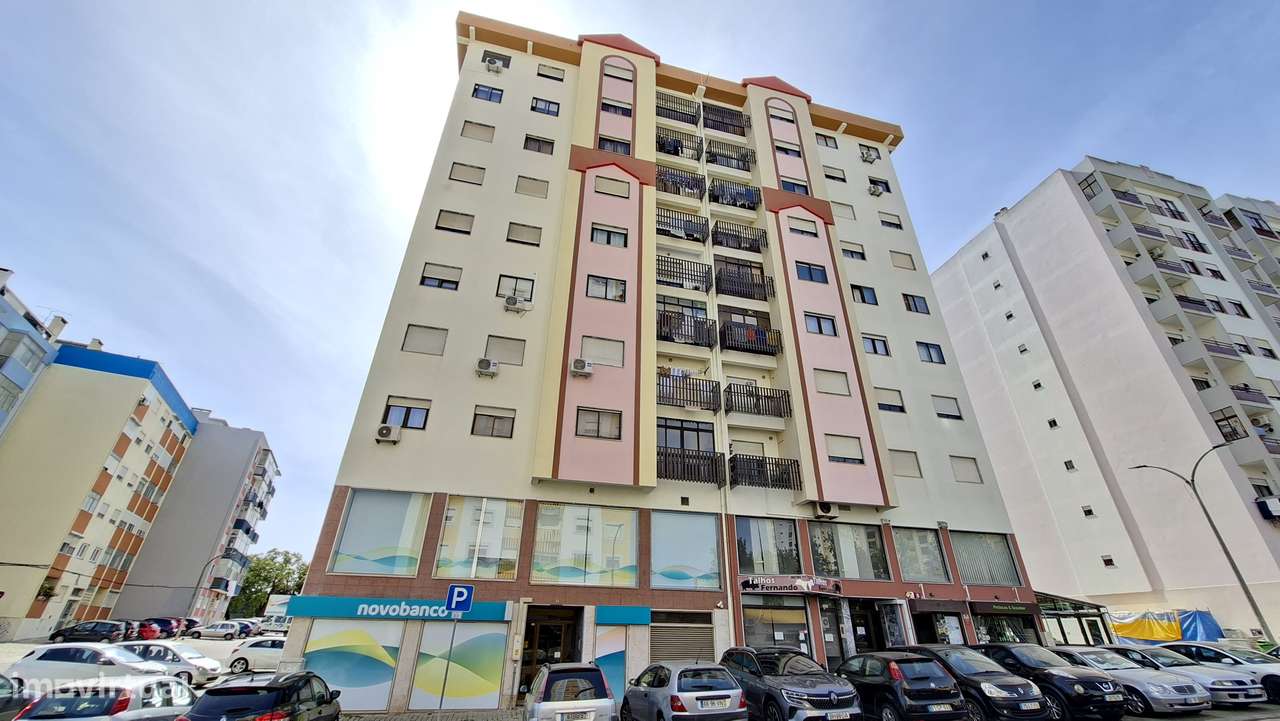 Apartamento T3 2 Wc Com 102M Perto Shopping Em Setubal