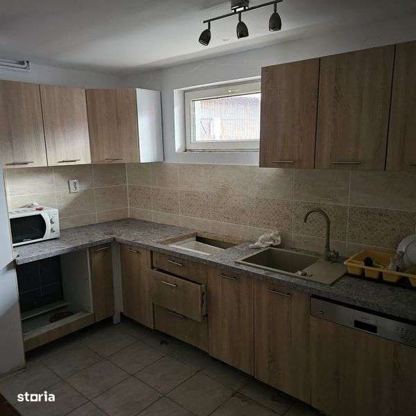 Inchiriez casa zona Tocile/Cisnadie 8 km de centrul sibiului, 6 camere - Imagine principală: 4/4