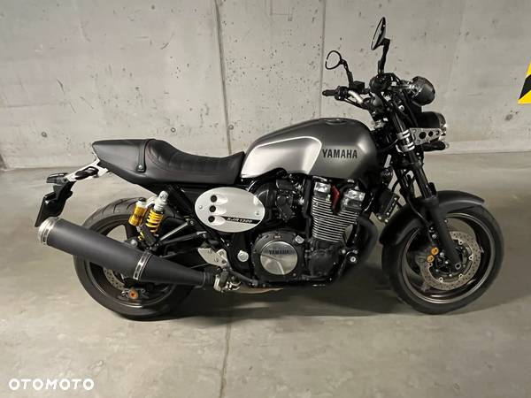 Yamaha XJR - 1