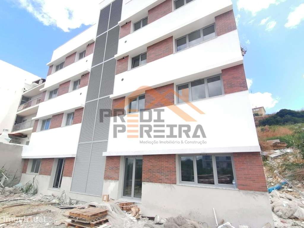 Reservado!
*Última fração disponível*
T3 duplex, situado na Quint... - Grande imagem: 4/37