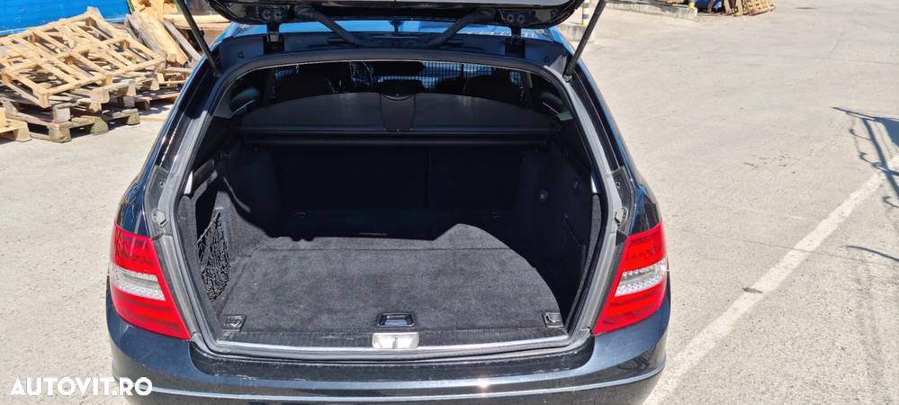 Mercedes-Benz C 220 (BlueTEC) d T 7G-TRONIC Avantgarde - 15