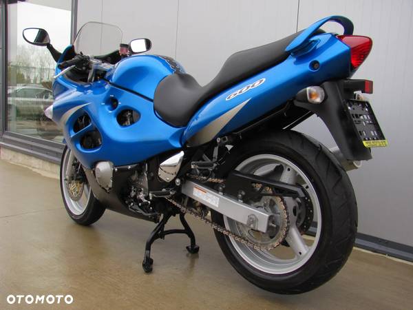 Suzuki GSX - 20