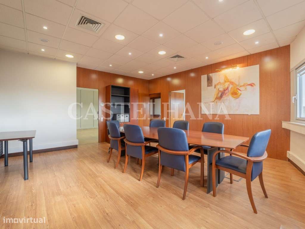 Escritório com 100m2 no Centro do Porto - Grande imagem: 5/27