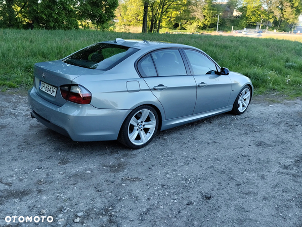 BMW Seria 3 330i - 8