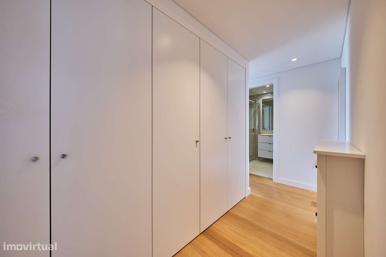 T4 Deslumbrante c/ Vista Tejo | One River Seixal-20