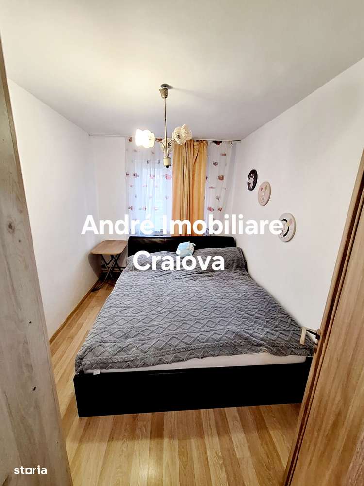 Apartament  3 camere în Craiovița Nouă,  parter, centrală termică - Imagine principală: 4/9