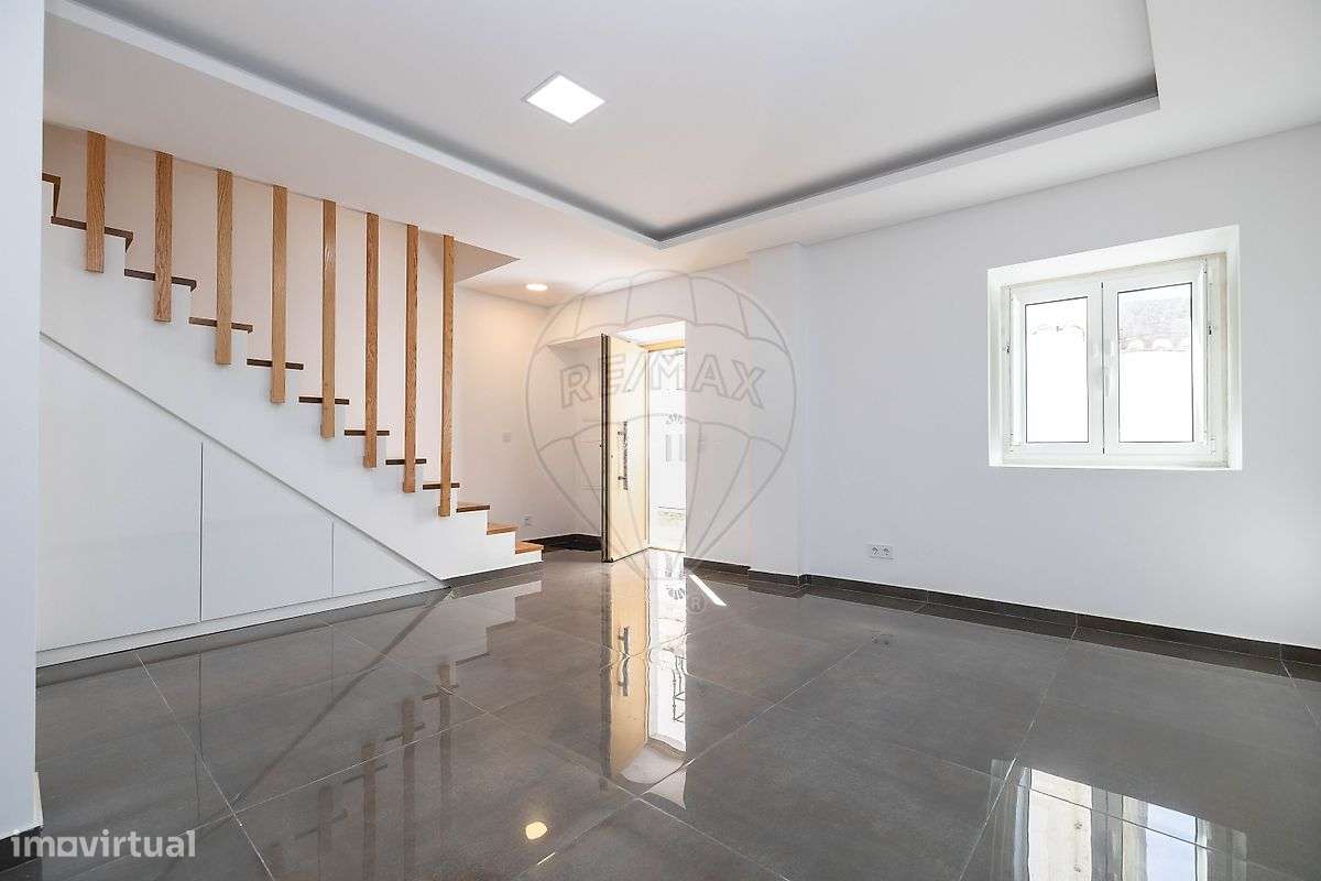 Moradia T2 para venda-24