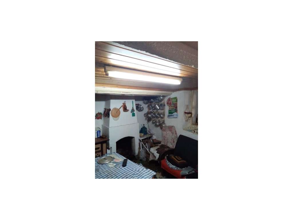 Moradia térrea T2 com 138,60 m² + Lagar/Arrecadação com 110,50 m² E... - Grande imagem: 4/51