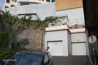 Lugares de estacionamento no Funchal