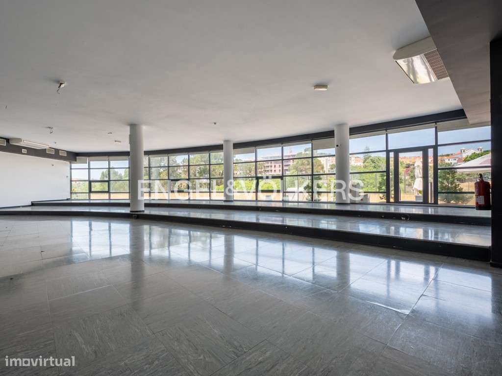 Edifício de Escritórios em Carnaxide - Grande imagem: 2/30