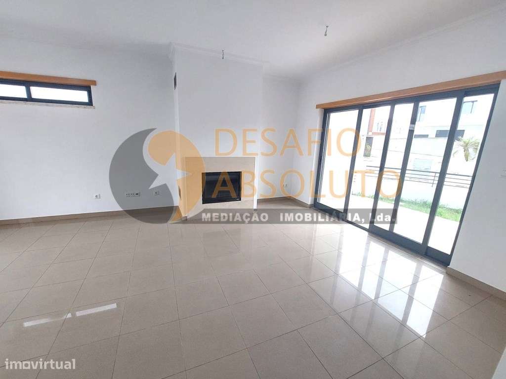 Moradia Isolada T5, boas áreas. Quinta da Alembrança - Feijó-7