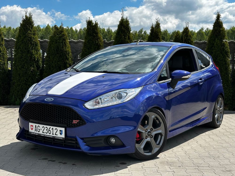 Ford Fiesta Mk7 1.6 EcoBoost mit Leder-Sport-Paket ST 2016