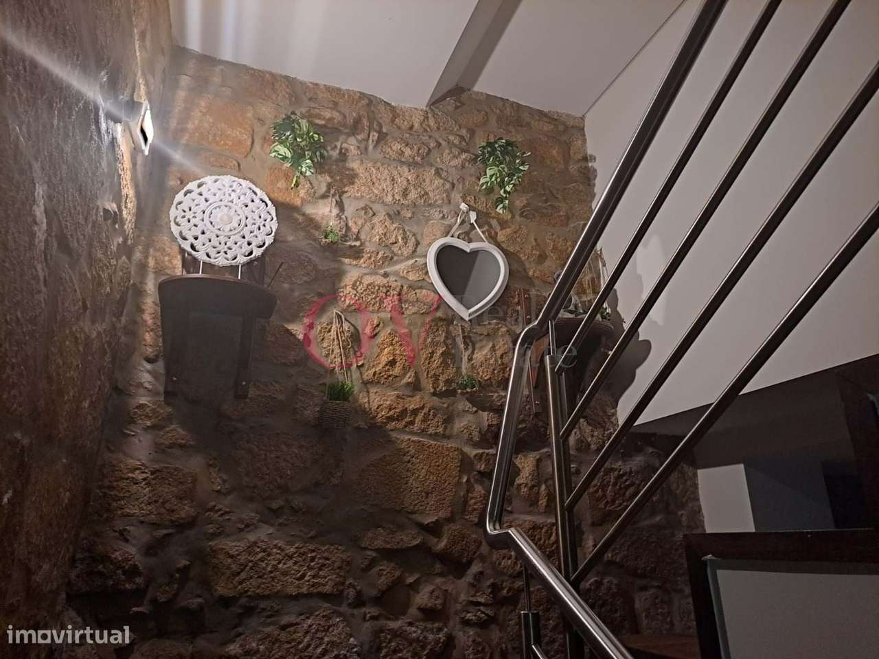 Vende-se Quintinha com moradia T4, a 2 minutos da circunvalação, junto-14