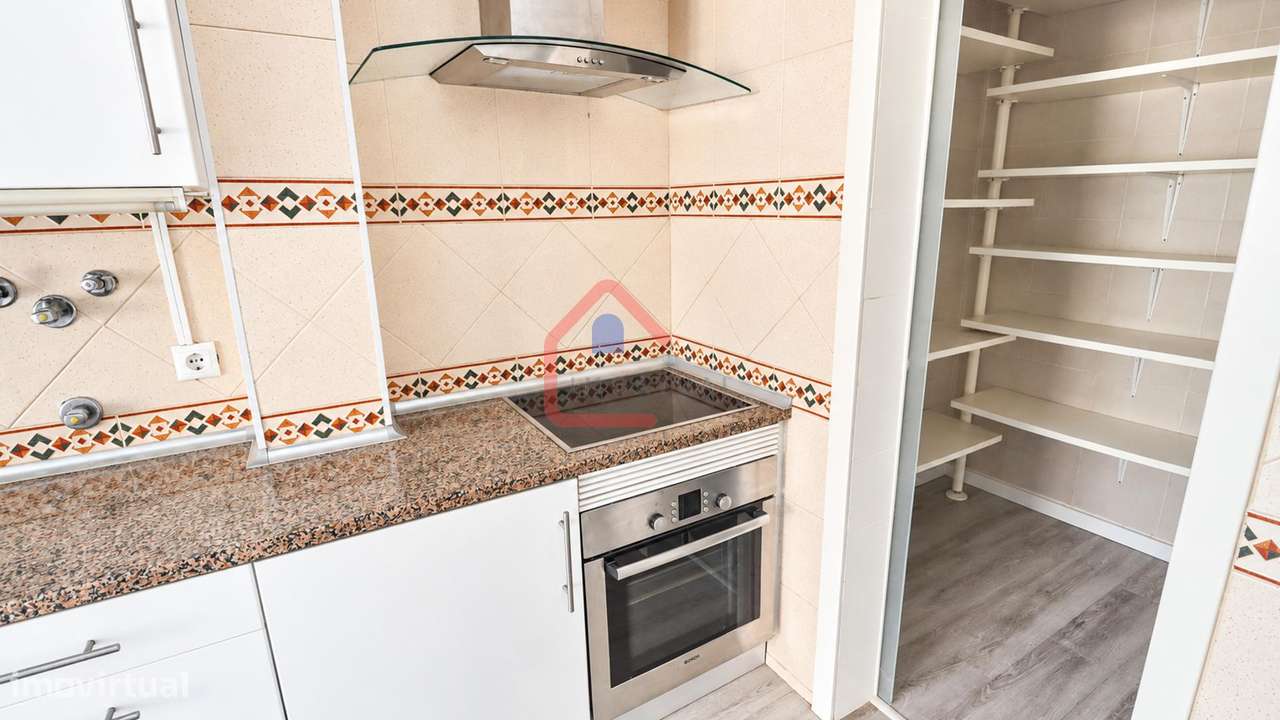 Apartamento T3 em Quinta do Conde-5
