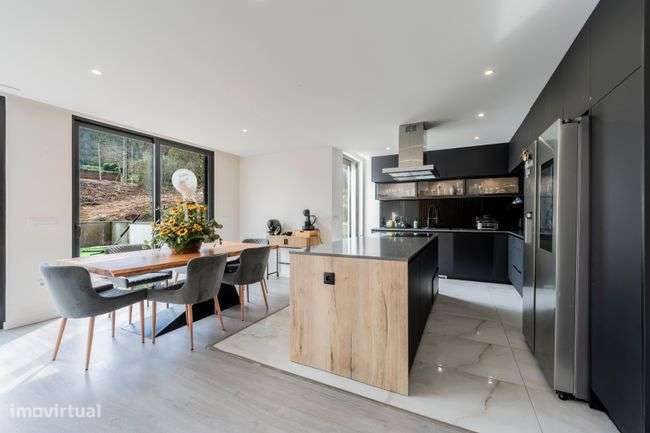 MORADIA GEMINADA T4+1, 4 Suites em PALMEIRA, BRAGA-8