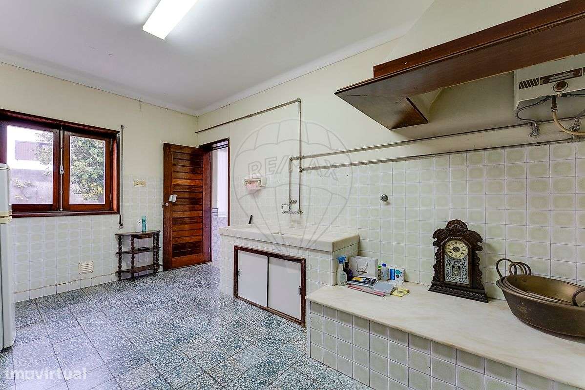 Moradia T8 para venda-10