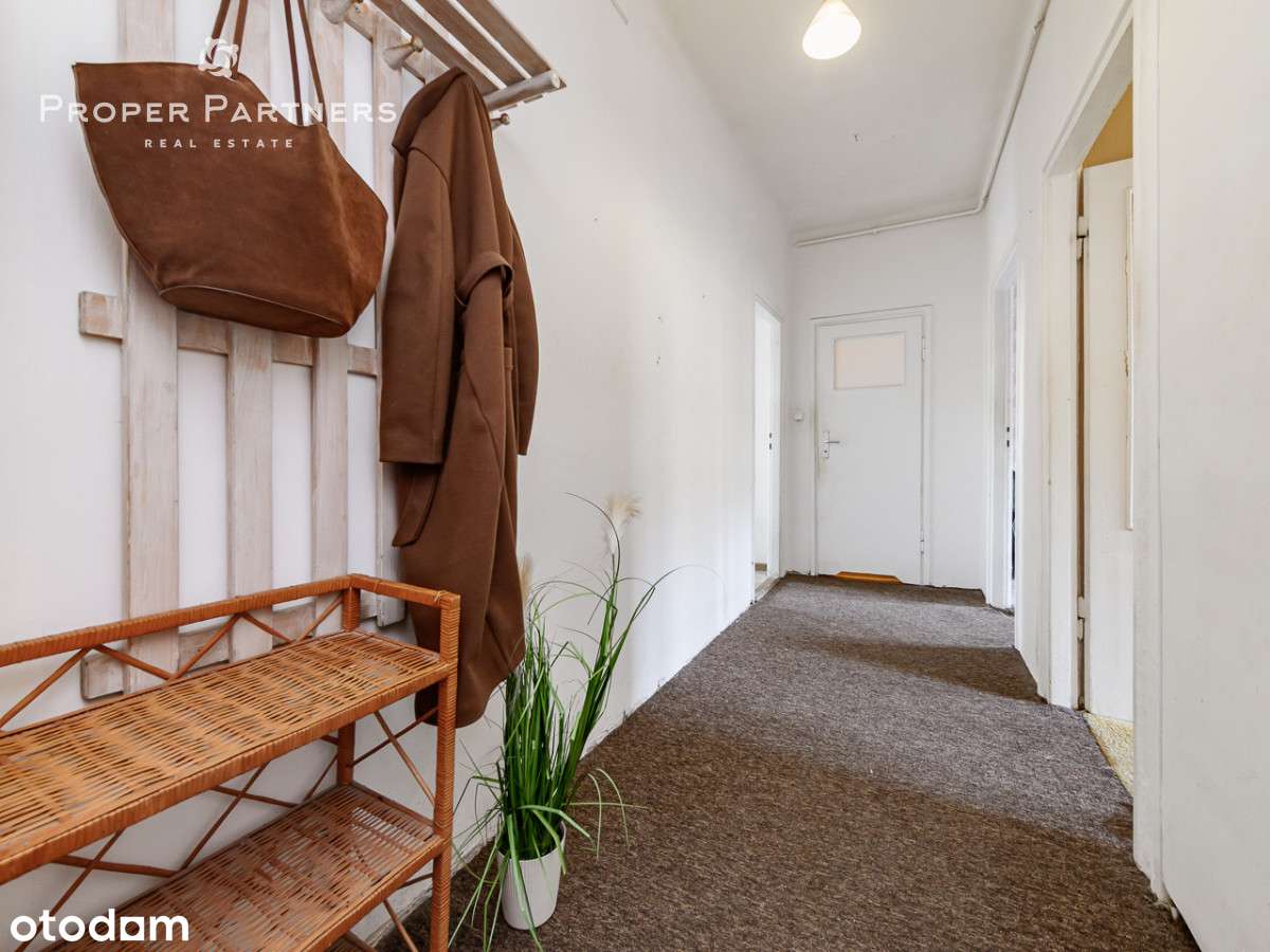 2 pokoje z oddzielną kuchnią w kamienicy Śródmieśc-15